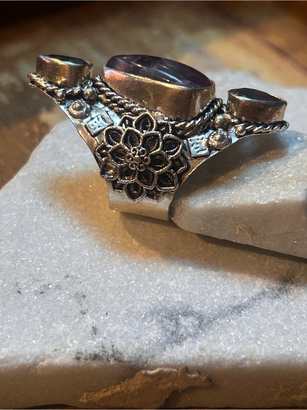 Lilac boho statement ring - Picture 4 of 8